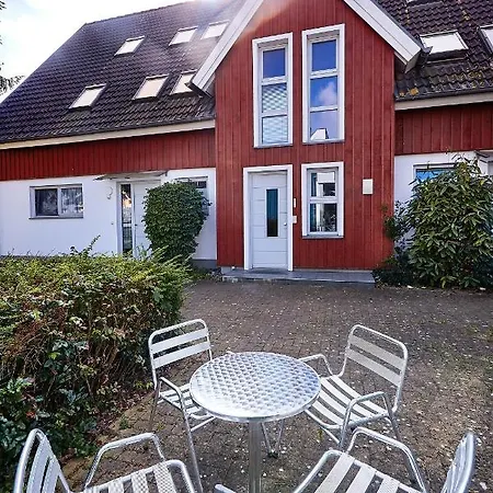 Ferienwohnungen Haus Am Deich Prerow Exterior photo